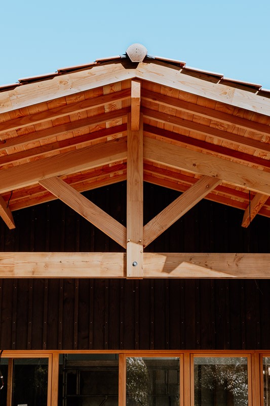 Rénovation d'une charpente traditionnelle en bois à Gujan