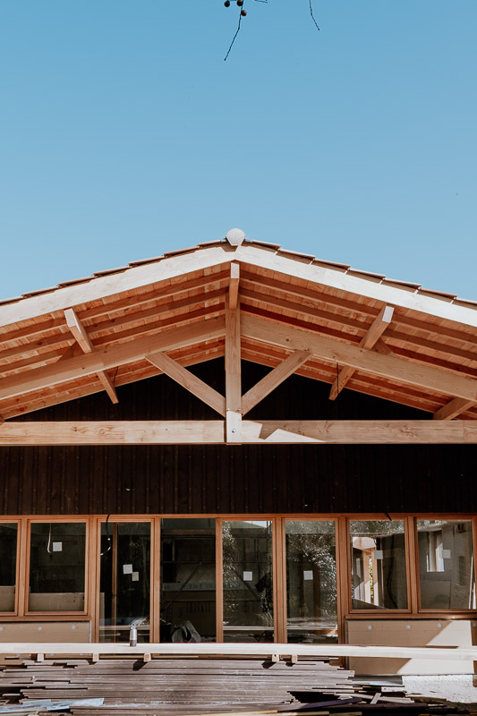 Rénovation d'une charpente traditionnelle en bois à Gujan